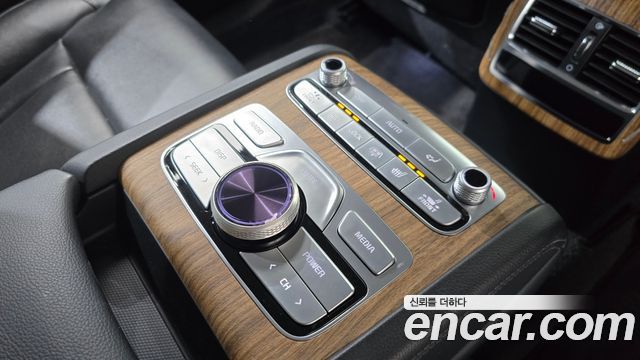 Kia K9 2022 — photo 19