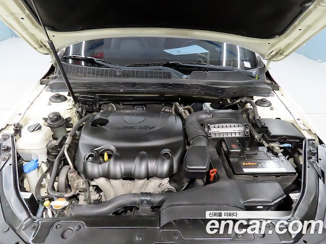 Kia K5 2011 — photo 6