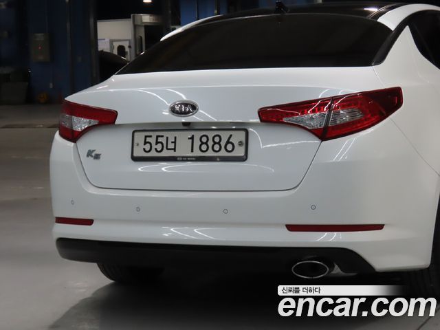 Kia K5 2011 — photo 18