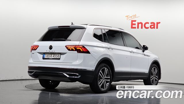 Volkswagen Tiguan 2022 — photo 2