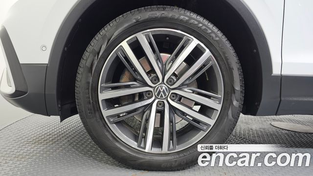 Volkswagen Tiguan 2022 — photo 5