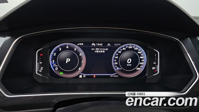 Volkswagen Tiguan 2022 — photo 11