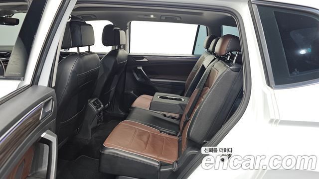Volkswagen Tiguan 2022 — photo 18