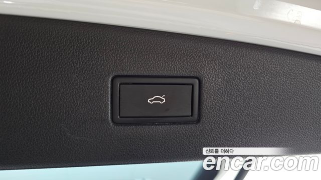 Volkswagen Tiguan 2022 — photo 24