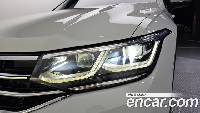 Volkswagen Tiguan 2022 — photo 8