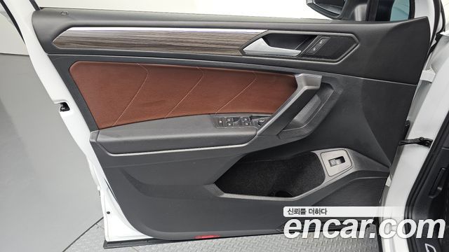Volkswagen Tiguan 2022 — photo 14