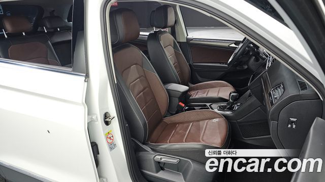 Volkswagen Tiguan 2022 — photo 16