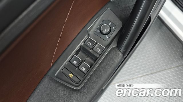 Volkswagen Tiguan 2022 — photo 28