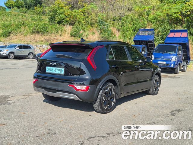Kia Niro 2024 — photo 3