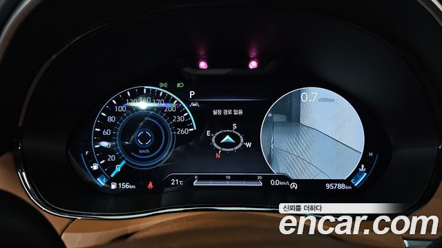 Genesis GV70 2021 — photo 11