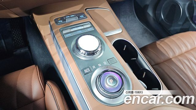 Genesis GV70 2021 — photo 12
