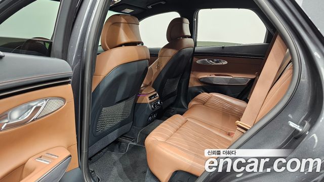 Genesis GV70 2021 — photo 18