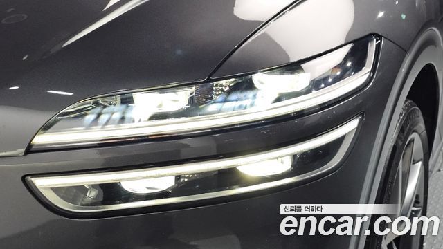 Genesis GV70 2021 — photo 8