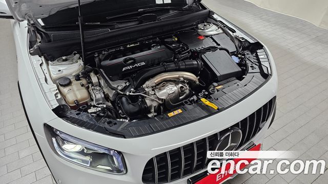 Mercedes-Benz GLB-Class 2023 — photo 6