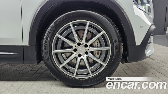 Mercedes-Benz GLB-Class 2023 — photo 7