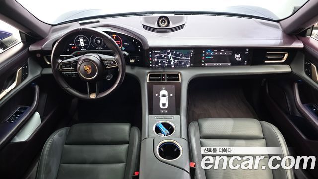 Porsche Taycan 2022 — photo 10