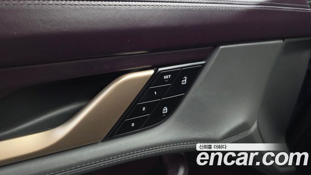 Porsche Taycan 2022 — photo 26