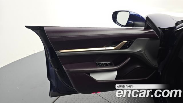 Porsche Taycan 2022 — photo 14