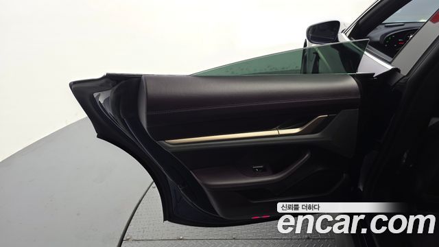 Porsche Taycan 2022 — photo 15