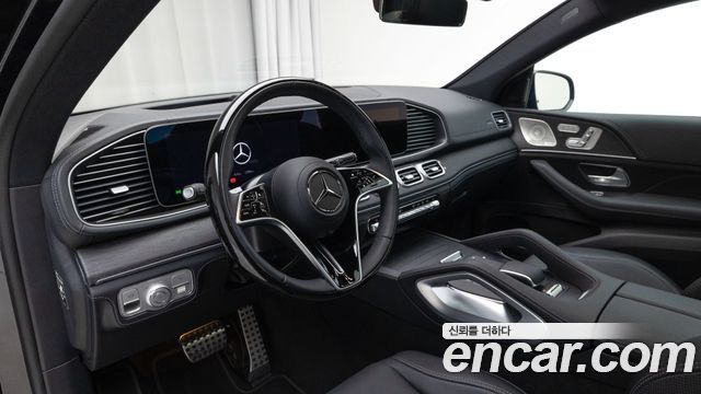 Mercedes-Benz GLE-Class 2026 — photo 13