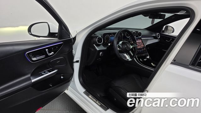Mercedes-Benz C-Class 2024 — photo 13