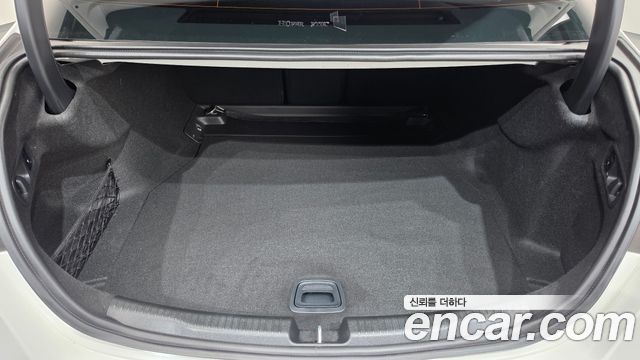 Mercedes-Benz C-Class 2024 — photo 24