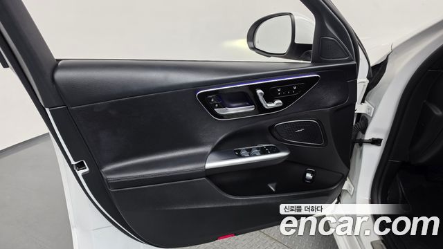 Mercedes-Benz C-Class 2024 — photo 14