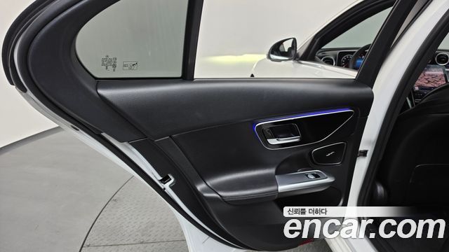 Mercedes-Benz C-Class 2024 — photo 15