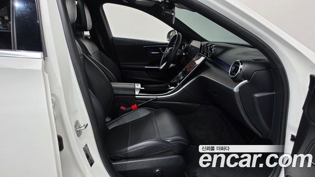 Mercedes-Benz C-Class 2024 — photo 16