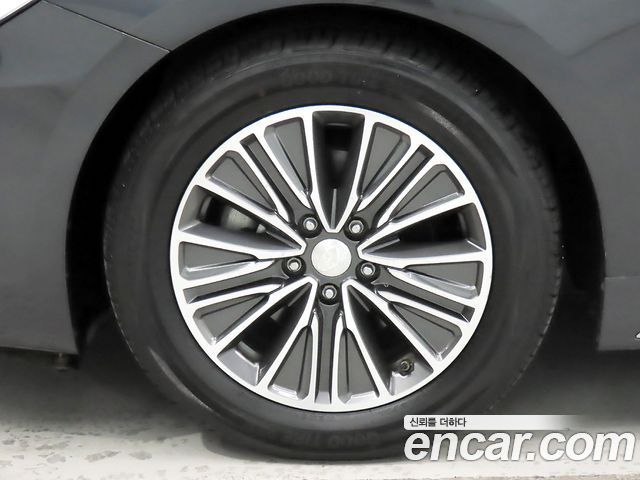 Hyundai Grandeur 2018 — photo 20