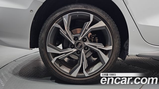 Audi A3 2023 — photo 7