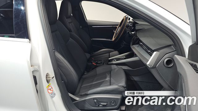 Audi A3 2023 — photo 16