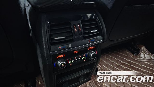 BMW X6 2017 — photo 16