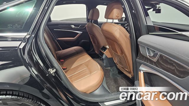 Audi A6 2021 — photo 17