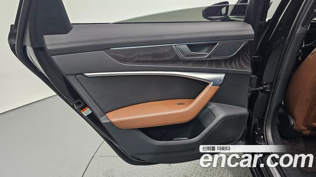 Audi A6 2021 — photo 15