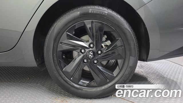 Hyundai AVANTE 2023 — photo 5