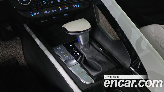 Hyundai AVANTE 2023 — photo 12