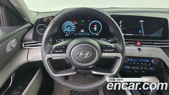 Hyundai AVANTE 2023 — photo 19