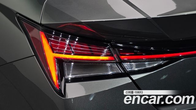 Hyundai AVANTE 2023 — photo 9
