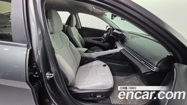Hyundai AVANTE 2023 — photo 16
