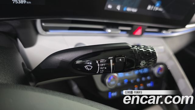 Hyundai AVANTE 2023 — photo 31