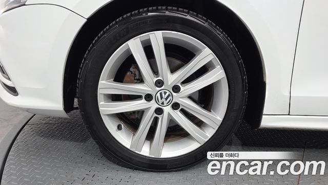 Volkswagen Jetta 2015 — photo 5