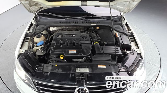 Volkswagen Jetta 2015 — photo 6
