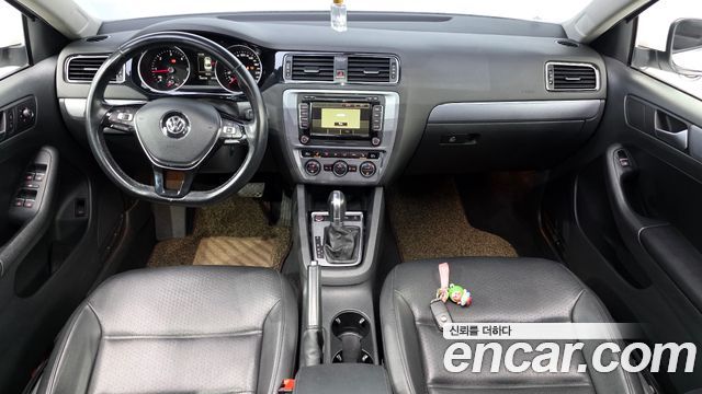 Volkswagen Jetta 2015 — photo 7