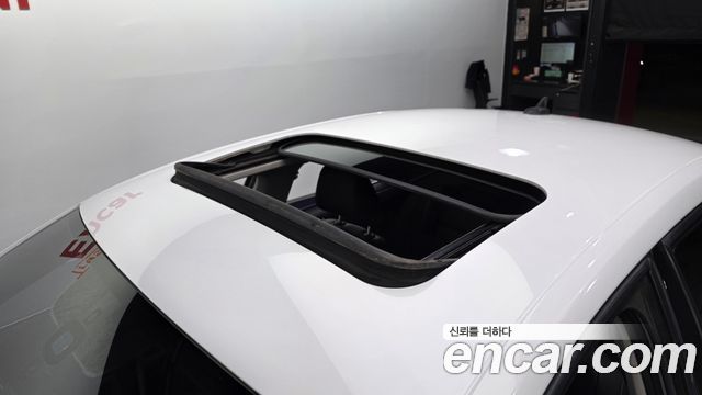 Volkswagen Jetta 2015 — photo 19