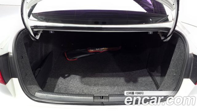 Volkswagen Jetta 2015 — photo 20