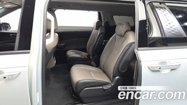 Kia Canival 2025 — photo 16