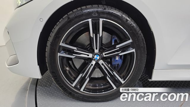 BMW 3-Series 2024 — photo 5