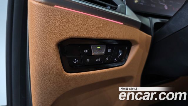 BMW 3-Series 2024 — photo 24