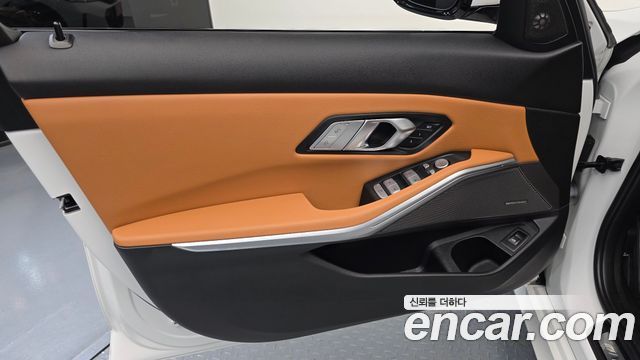BMW 3-Series 2024 — photo 14